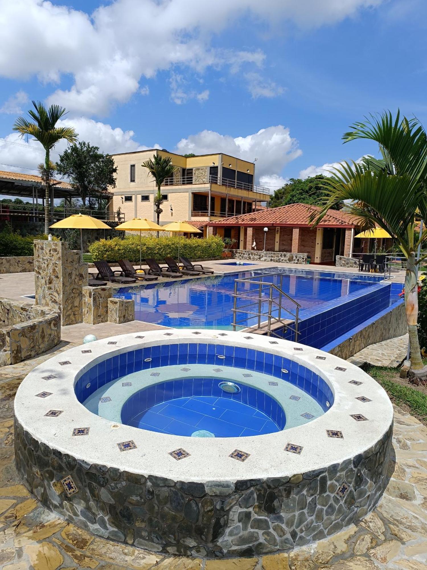 Campestre Mangos Quimbaya