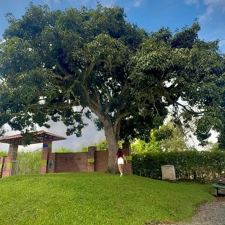 Hotel Campestre Los Mangos Quimbaya Exterior photo